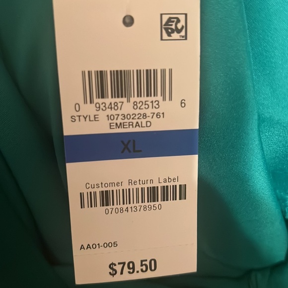 Dress - Picture 3 of 3